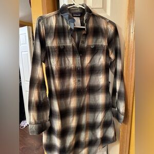 Women’s Patagonia size 6 flannel dresss/ tunic